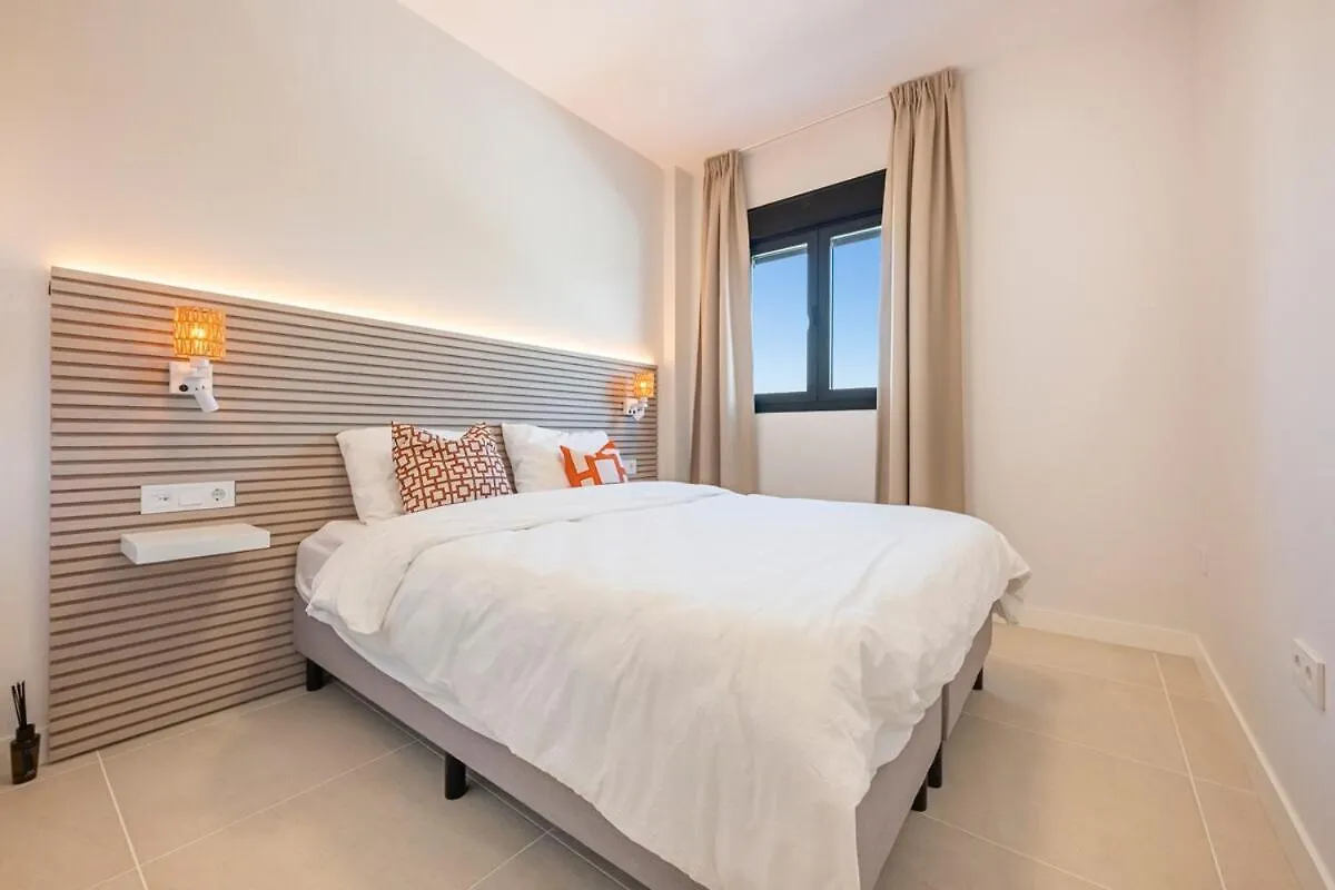 אסטפונה Modern And Bright 2 Bedroom Apt, Swimming Pool And Gym 0*,  ספרד