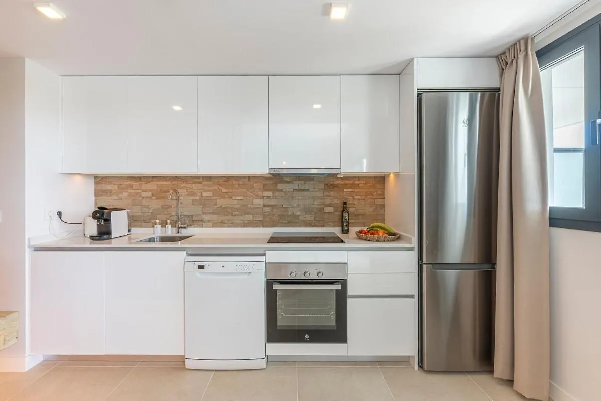אסטפונה Modern And Bright 2 Bedroom Apt, Swimming Pool And Gym