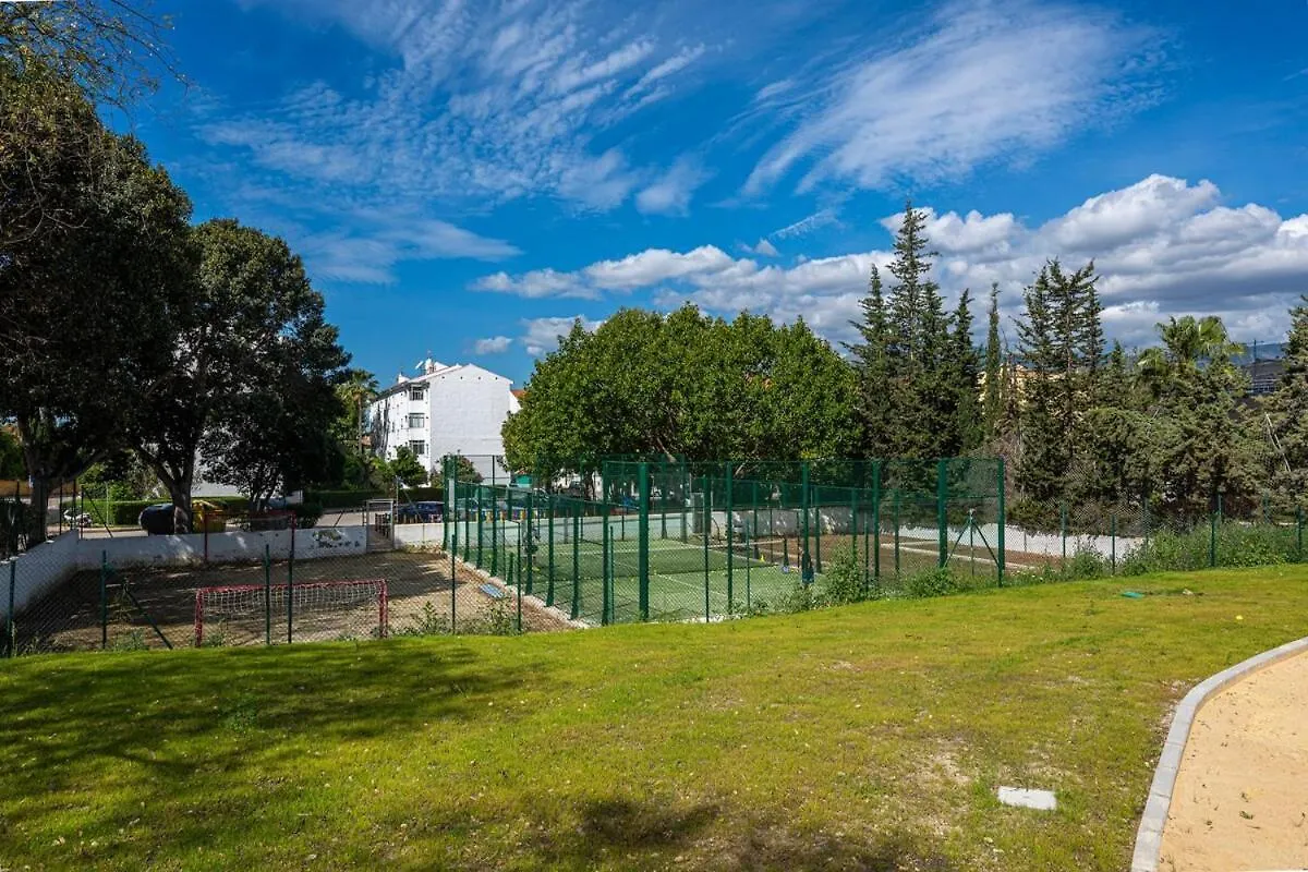 אסטפונה Modern And Bright 2 Bedroom Apt, Swimming Pool And Gym ספרד