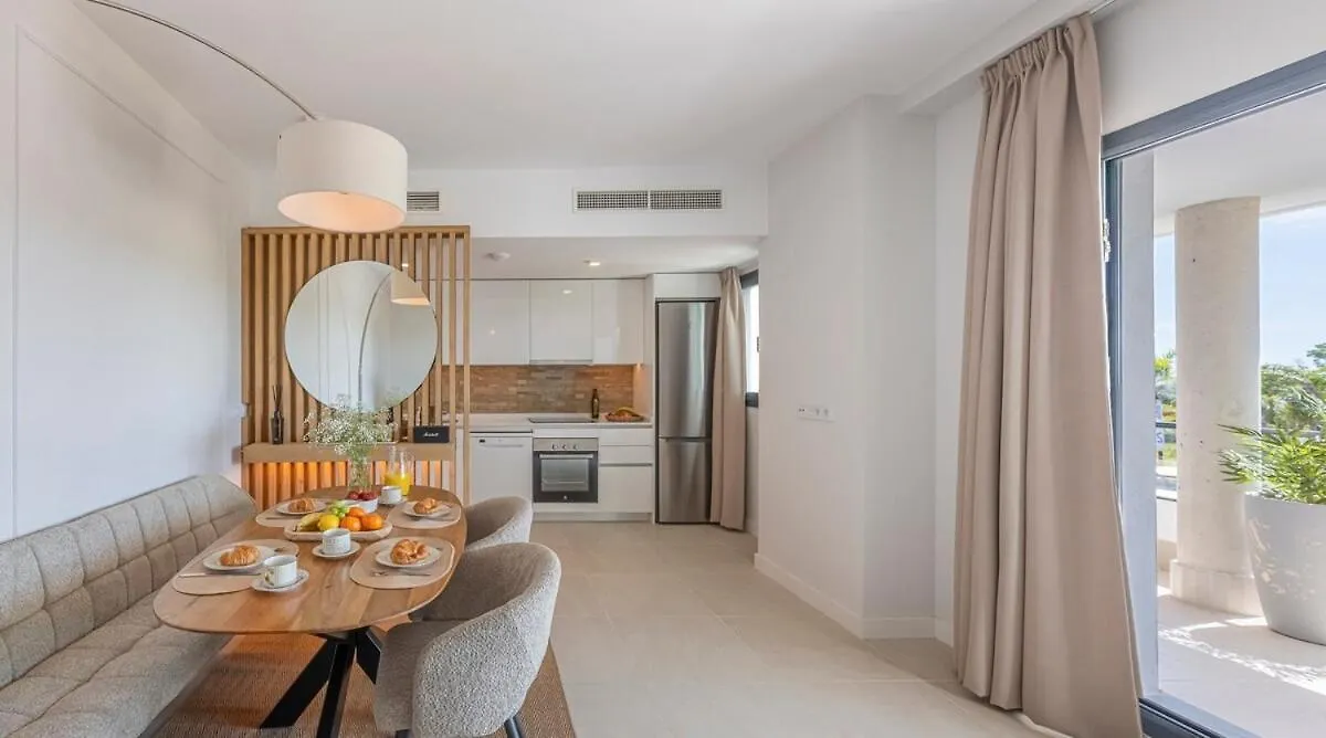 אסטפונה Modern And Bright 2 Bedroom Apt, Swimming Pool And Gym