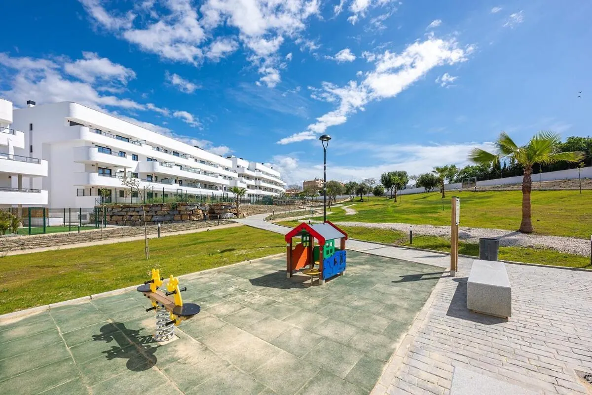 Modern And Bright 2 Bedroom Apt, Swimming Pool And Gym Estepona 0*,