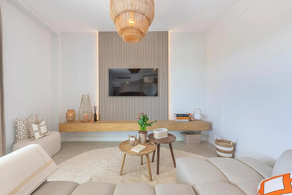 אסטפונה Modern And Bright 2 Bedroom Apt, Swimming Pool And Gym