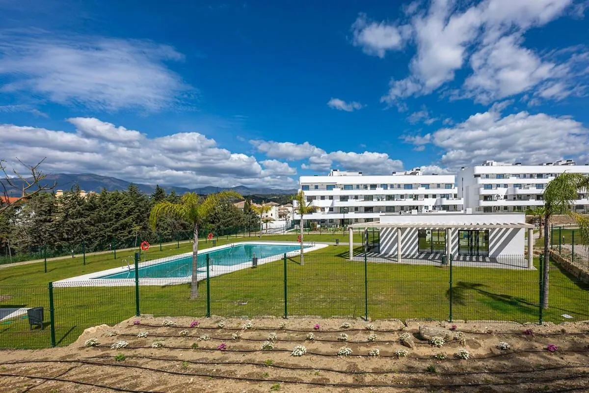 דירה אסטפונה Modern And Bright 2 Bedroom Apt, Swimming Pool And Gym