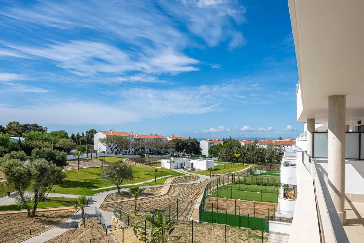 Modern And Bright 2 Bedroom Apt, Swimming Pool And Gym Estepona