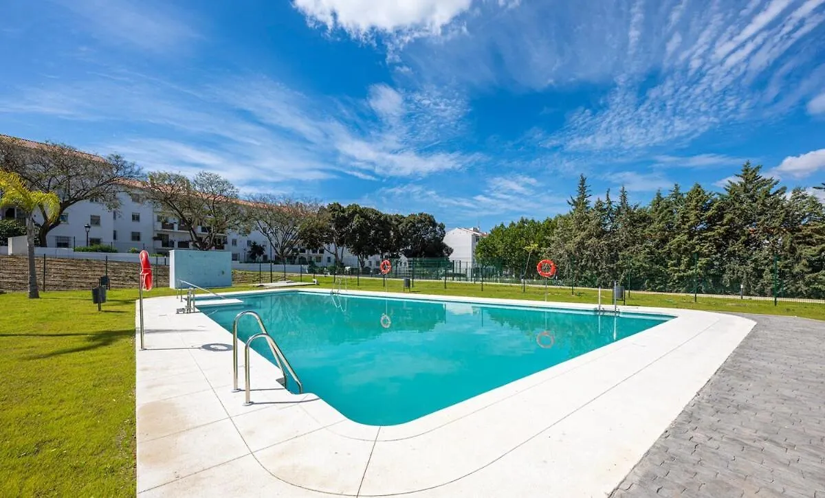 Modern And Bright 2 Bedroom Apt, Swimming Pool And Gym Estepona 0*,